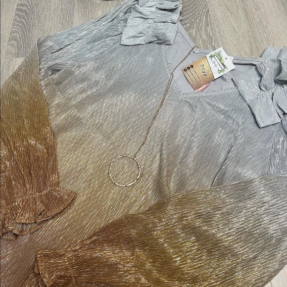 Shimmer Blouse {GOLD/SILVER} - Picture 3 of 7